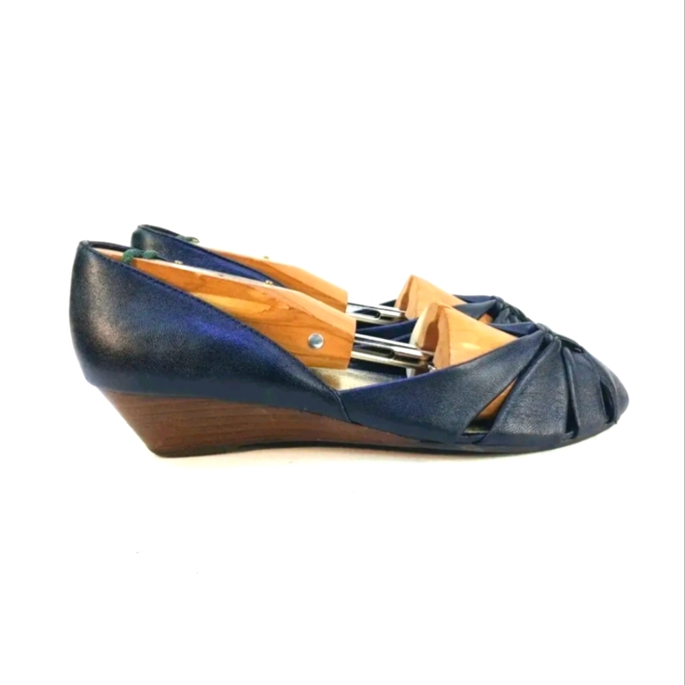 Steve Madden Navy Blue Wedges
